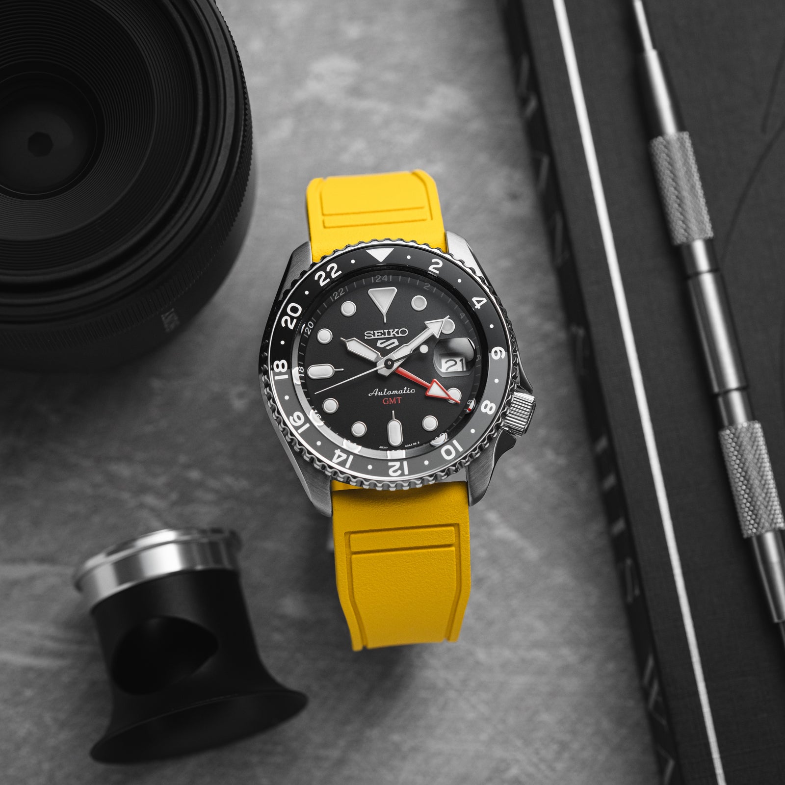 Skyward FKM Rubber Strap - Quick Release - Compatible for IWC Big Pilot - Yellow (2411) - Skywatches