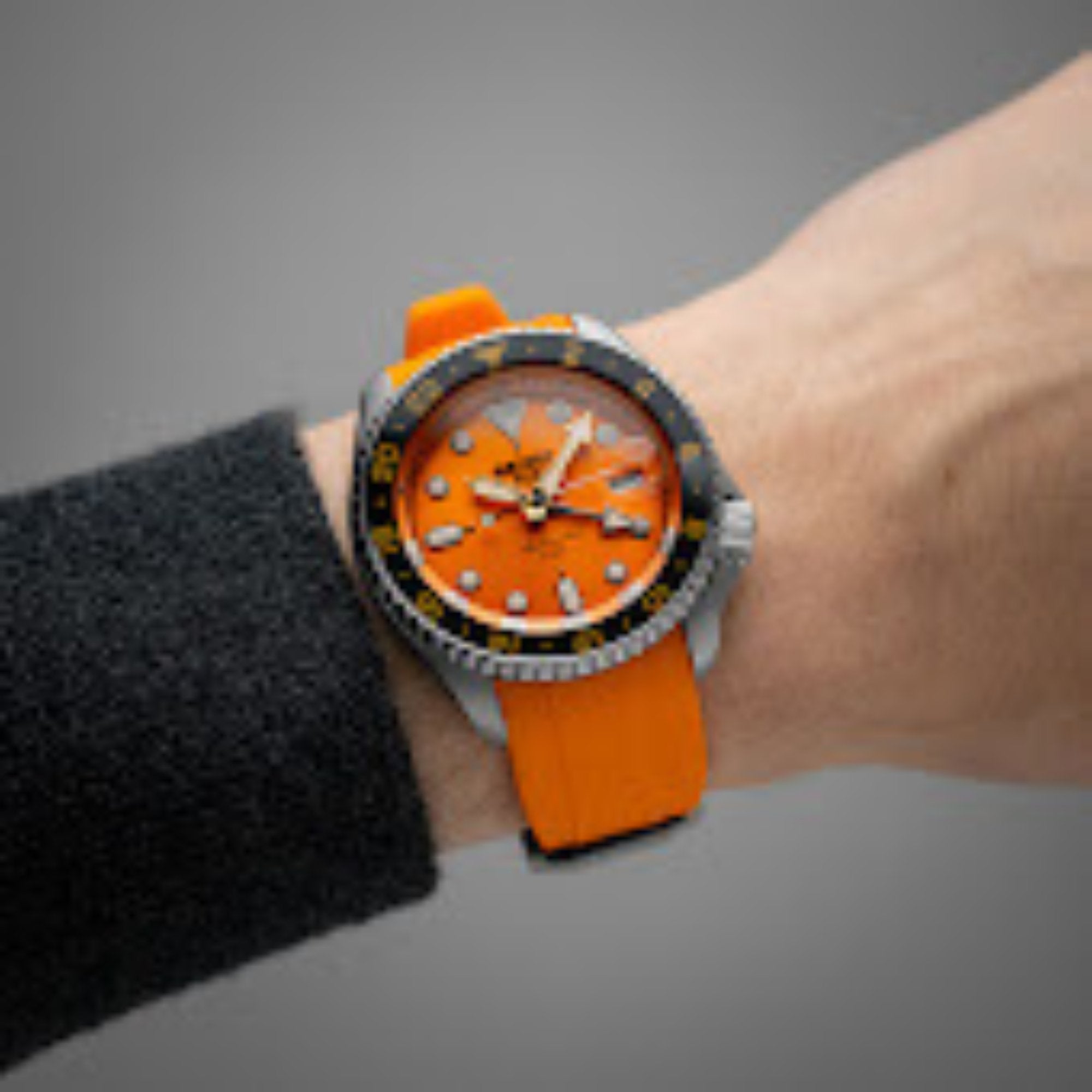 Curved End Soft Silicone Strap - Compatible with Seiko Sports – Orange (2418) -StrapSeeker